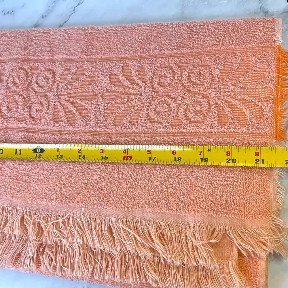 Vintage 1970s Cannon Monticello Peach Floral Fringe Bath Towel USA